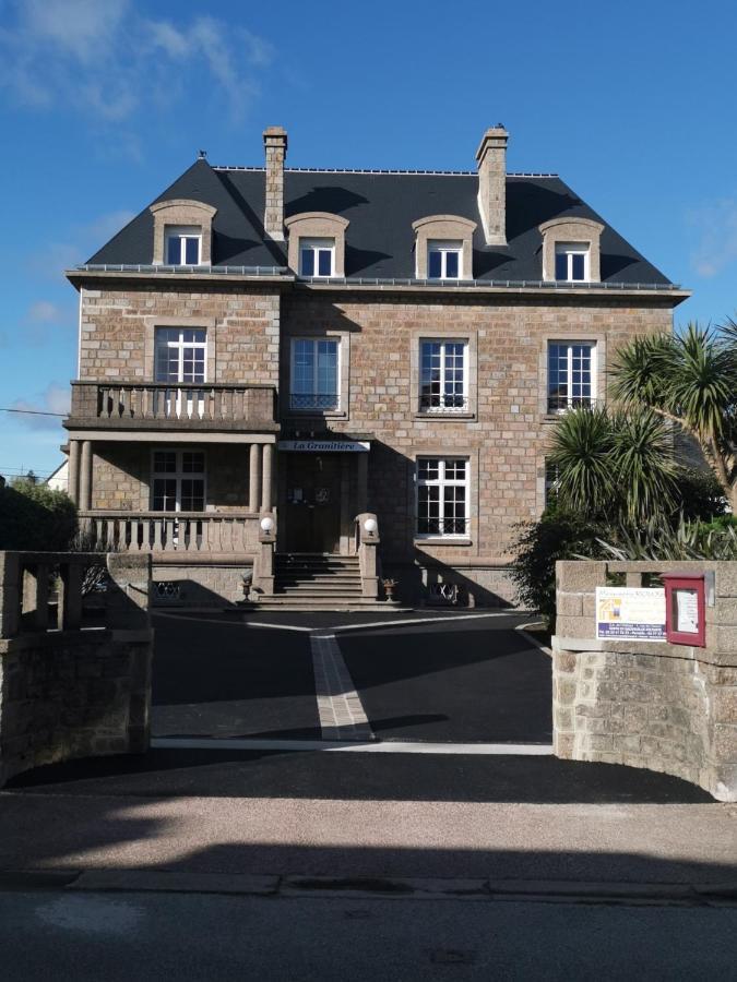 La Granitiere Maison De Charme 생 바스트 라 우게 외부 사진