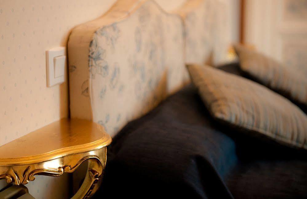 La Granitiere Maison De Charme 생 바스트 라 우게 외부 사진